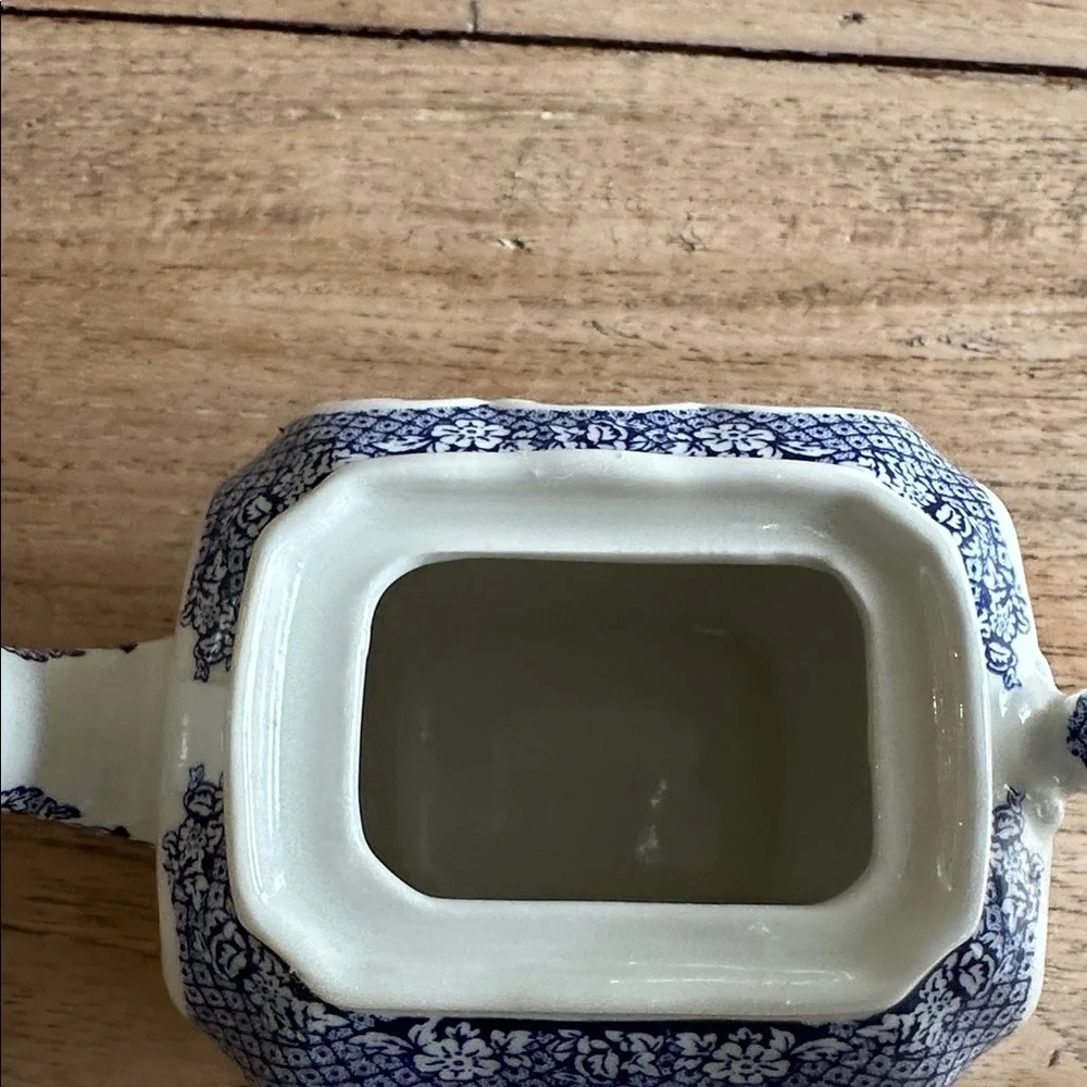 Sadler “Afternoon Tea” Abbey Falls Mini Teapot – Made in England blue white